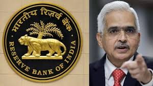 RBI बैंक के अनुसार 2000 रूपये के बैन नोट के आठ हजार आठ सौ सतानवे करोड़ रूपये के नोटों पर कुंडली मार कर बैठे हैं लोग।