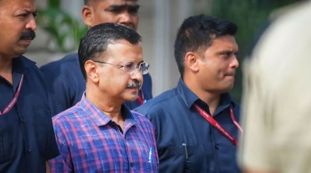 दिल्ली के मुख्यमंत्री अरविंद केजरीवाल को कोर्ट ने 15 अप्रैल तक न्यायिक हिरासत में भेजा।