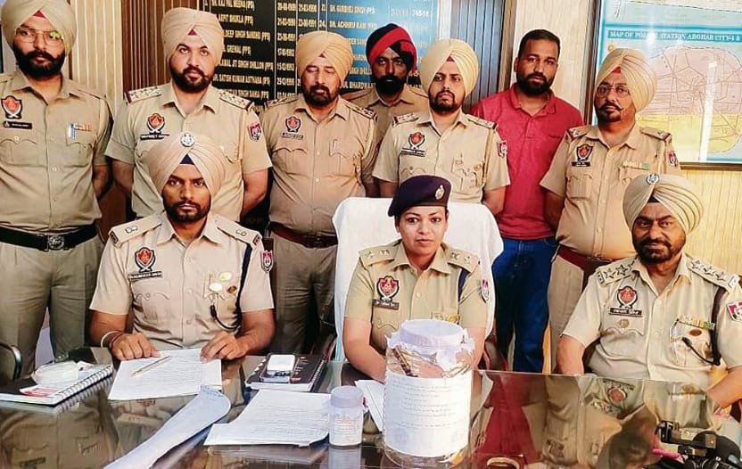 पुलिस ने अबोहर में महिला पर हमला और आभूषण लूटने वाले 5 आरोपी गिरफ्तार किए।